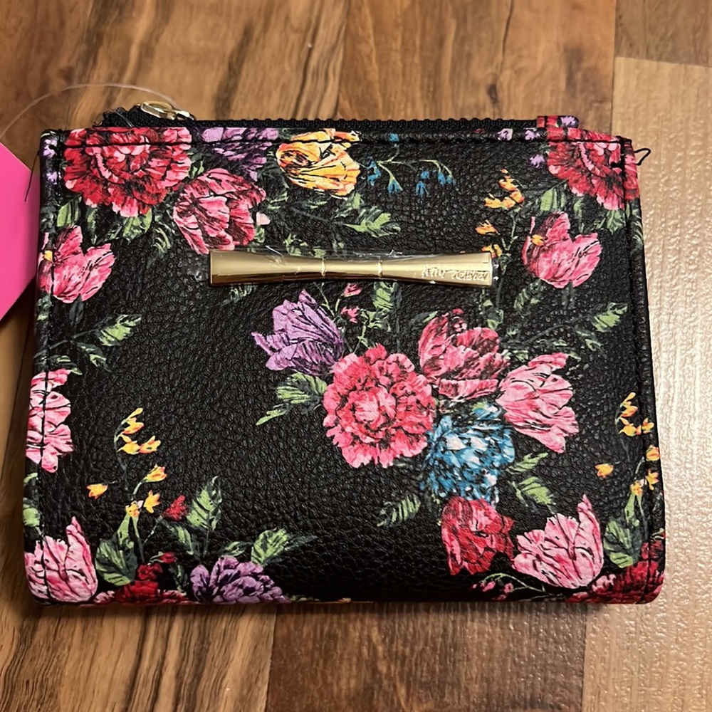 NWT Betsey Johnson Fold Out Card Case - Picture 2 of 9